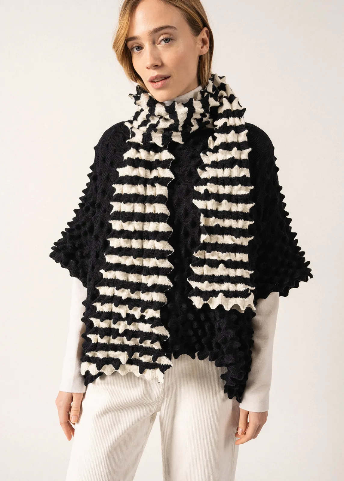 Saint James Scarves*Alvéole Long Honeycomb Effect Scarf Ecume/navy