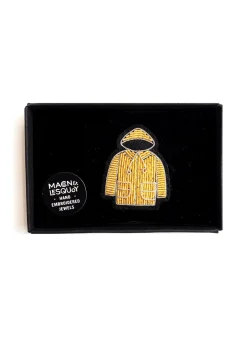 Saint James Brooches*Raincoat embroidered brooch Or