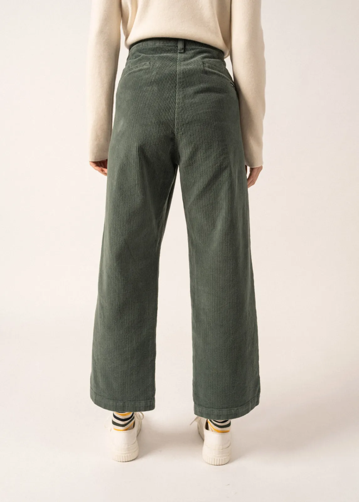 Saint James Trousers & Shorts*Tess Velvet Trousers Vegetal